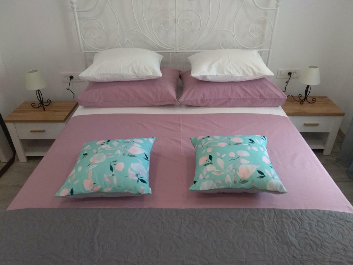 Apartment Simply Rodin Kaštela Kültér fotó
